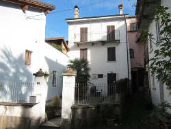 5 1/2- Zimmer Haus im alten Dorfkern von Gerra Gambarogno